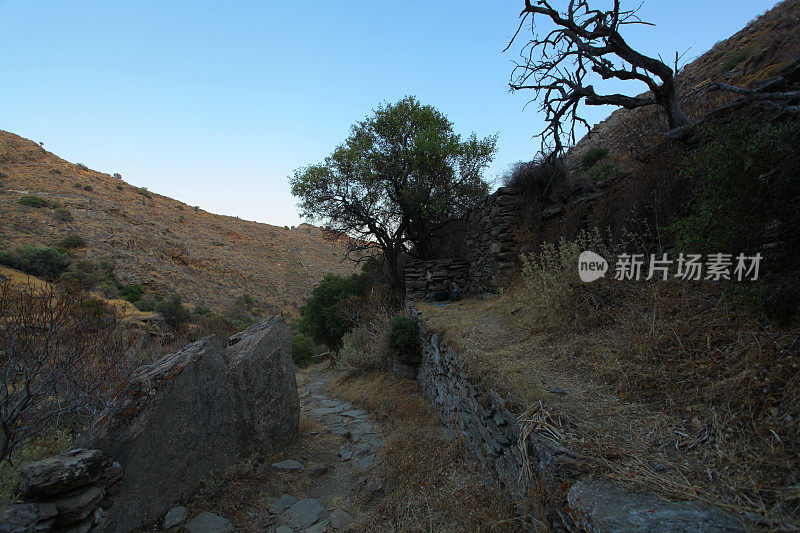 希腊Kea (Tzia)岛的徒步小径